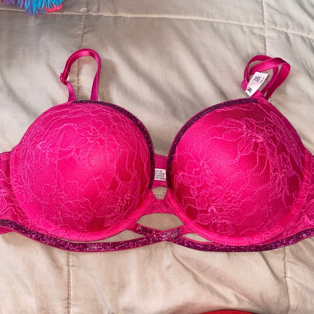 Size 38C- VS SHINE PUSHUP BRA